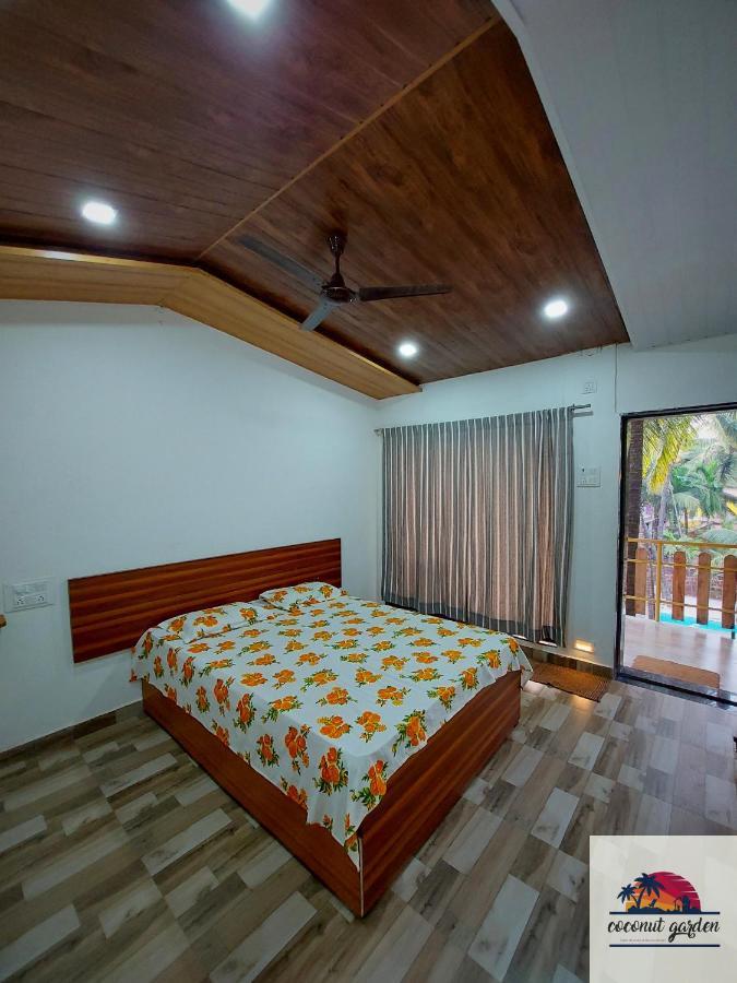 Coconut Garden Beach House Malvan Luaran gambar
