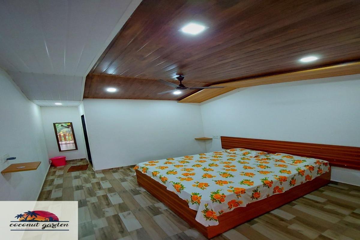 Coconut Garden Beach House Malvan Luaran gambar